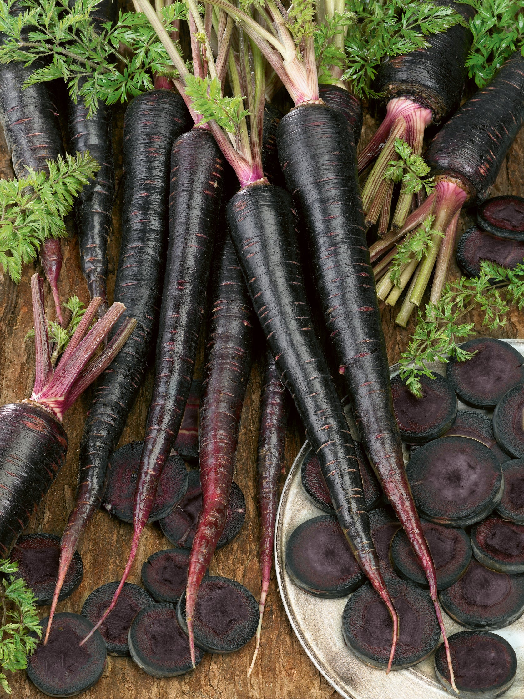 Black Nebula Carrot： Discover the Health Benefits and Vibrant Colors of This Heirloom