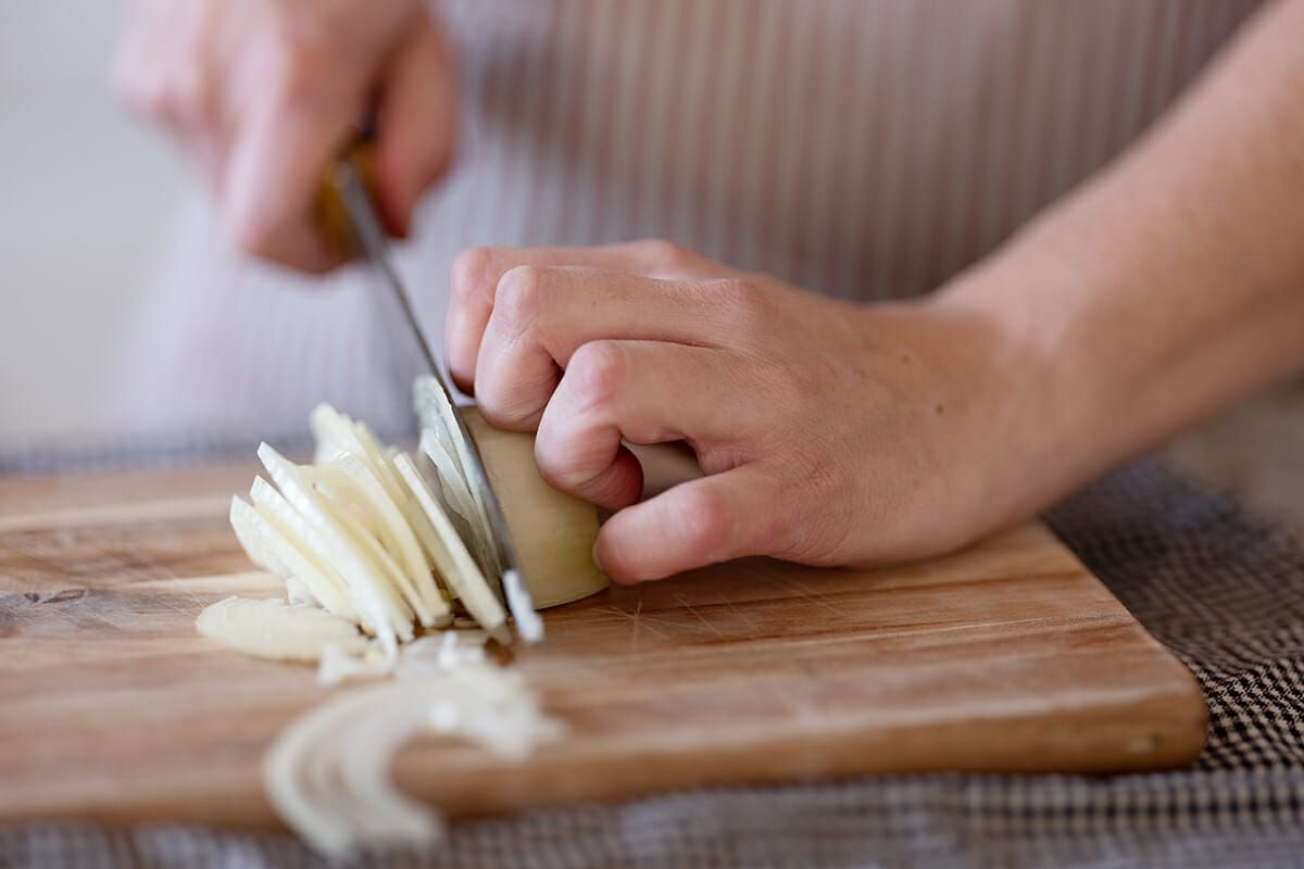 Expert Guide to Cutting Fruit： Improve Your Skills with These Tips