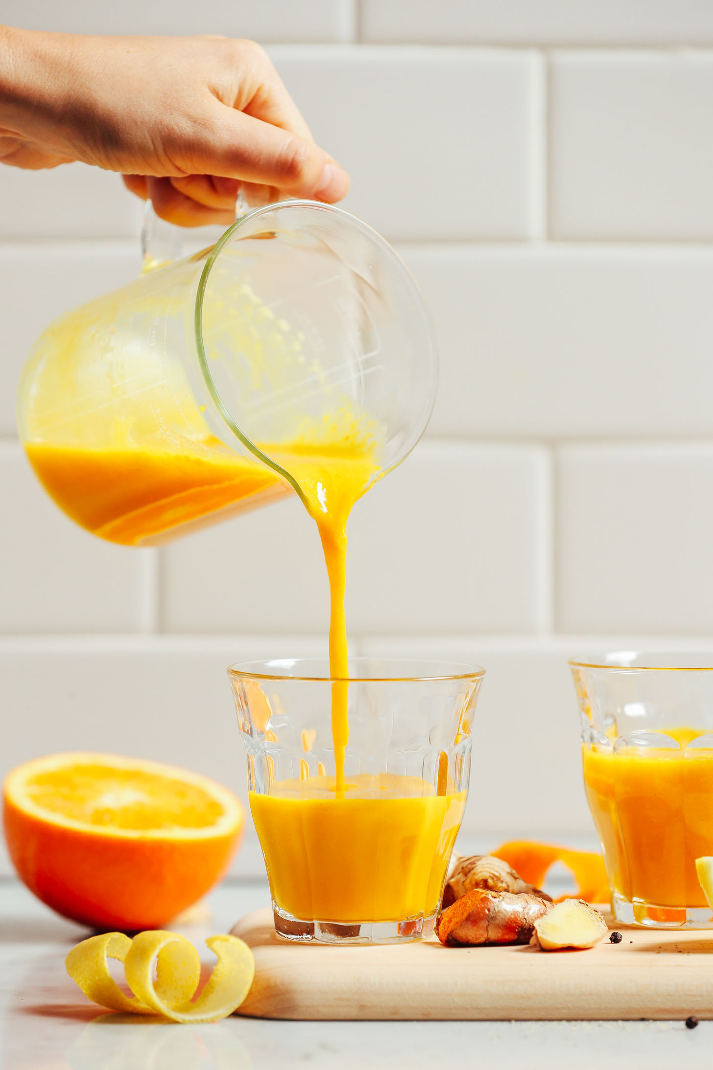 Why You Should Start Drinking Turmeric Shots： Key Health Benefits Explained