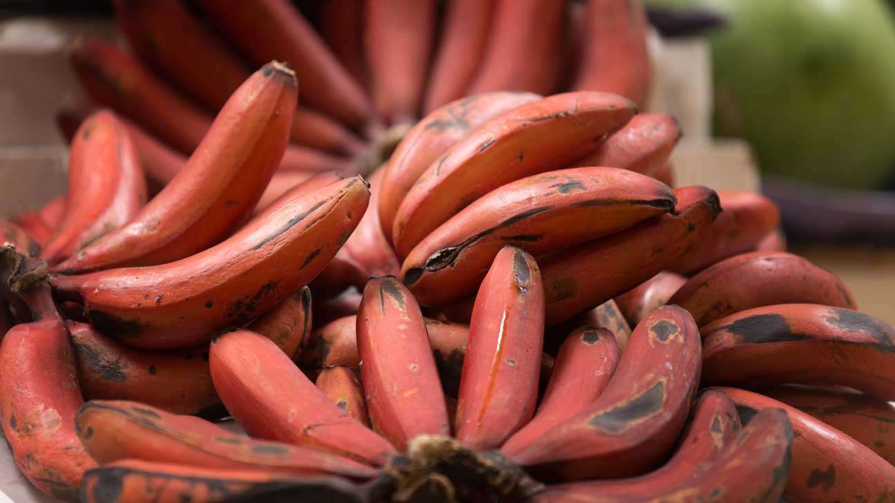 Discover the Surprising Benefits of Red Bananas for Immunity and Heart Health