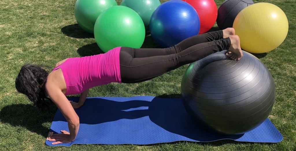 How to Choose the Best Yoga Ball and Pump for Your Workout