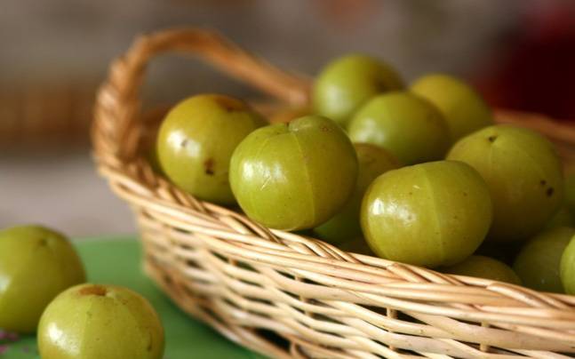 Amla Dry Fruit for Healthy Skin, Hair, and Digestion: A Natural Superfood