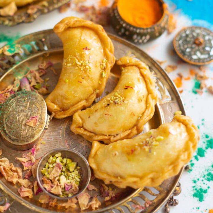 Delicious Baked Gujiya Recipe for Holi and Diwali: Sweet, Flaky, and Healthier!