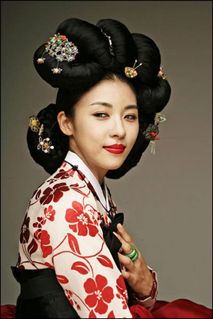 The Timeless Beauty of Korean Traditional Hairdos: A Cultural Journey