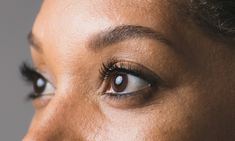 Quick Guide: How to Exfoliate Under Eyes and Reduce Puffiness