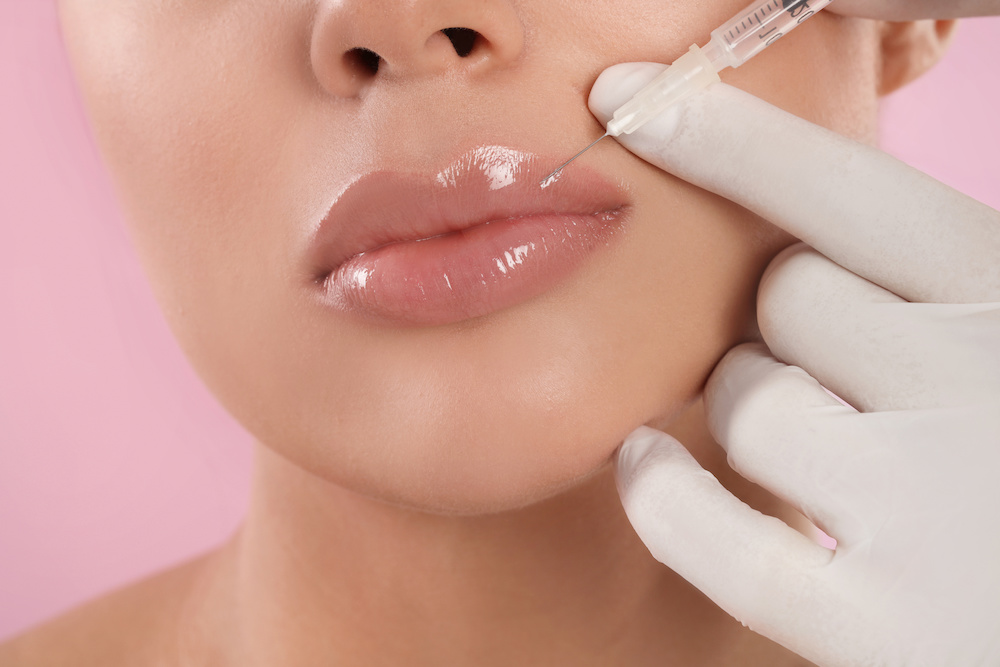 Are Lip Plumpers Safe? Is Lip Plumper Bad for You?