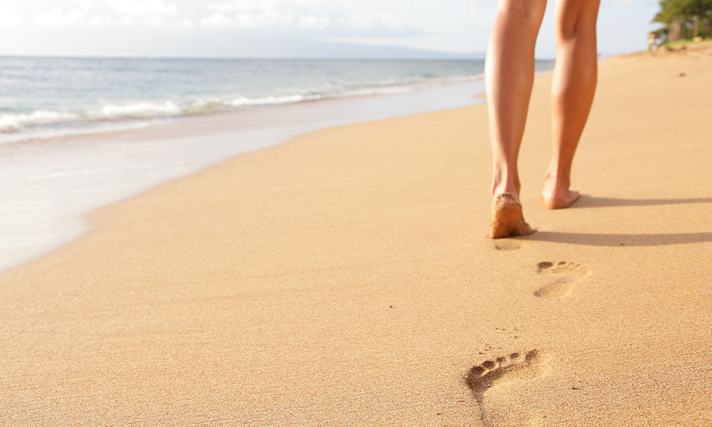 Is sand good for your skin or not? Simple tips for beach days.