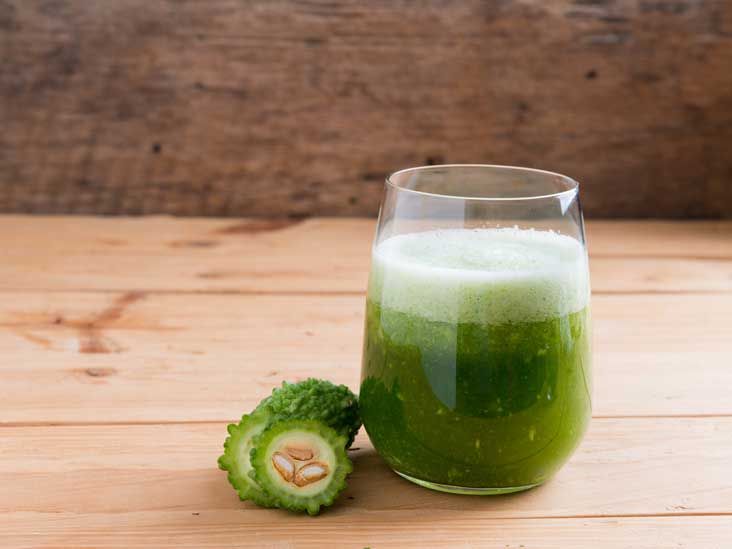 Karela juice for weight loss? Here is a simple guide for you!