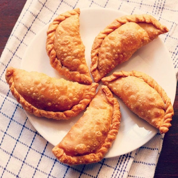 Easy Baked Gujiya Recipe: A Step-by-Step Guide for Beginners